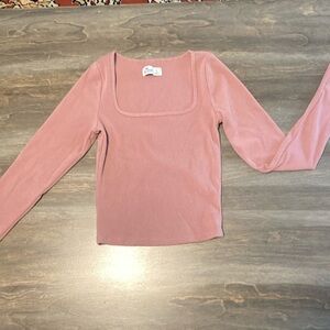 Juniors Hollister ribbed T-shirt. Size small long sleeves.